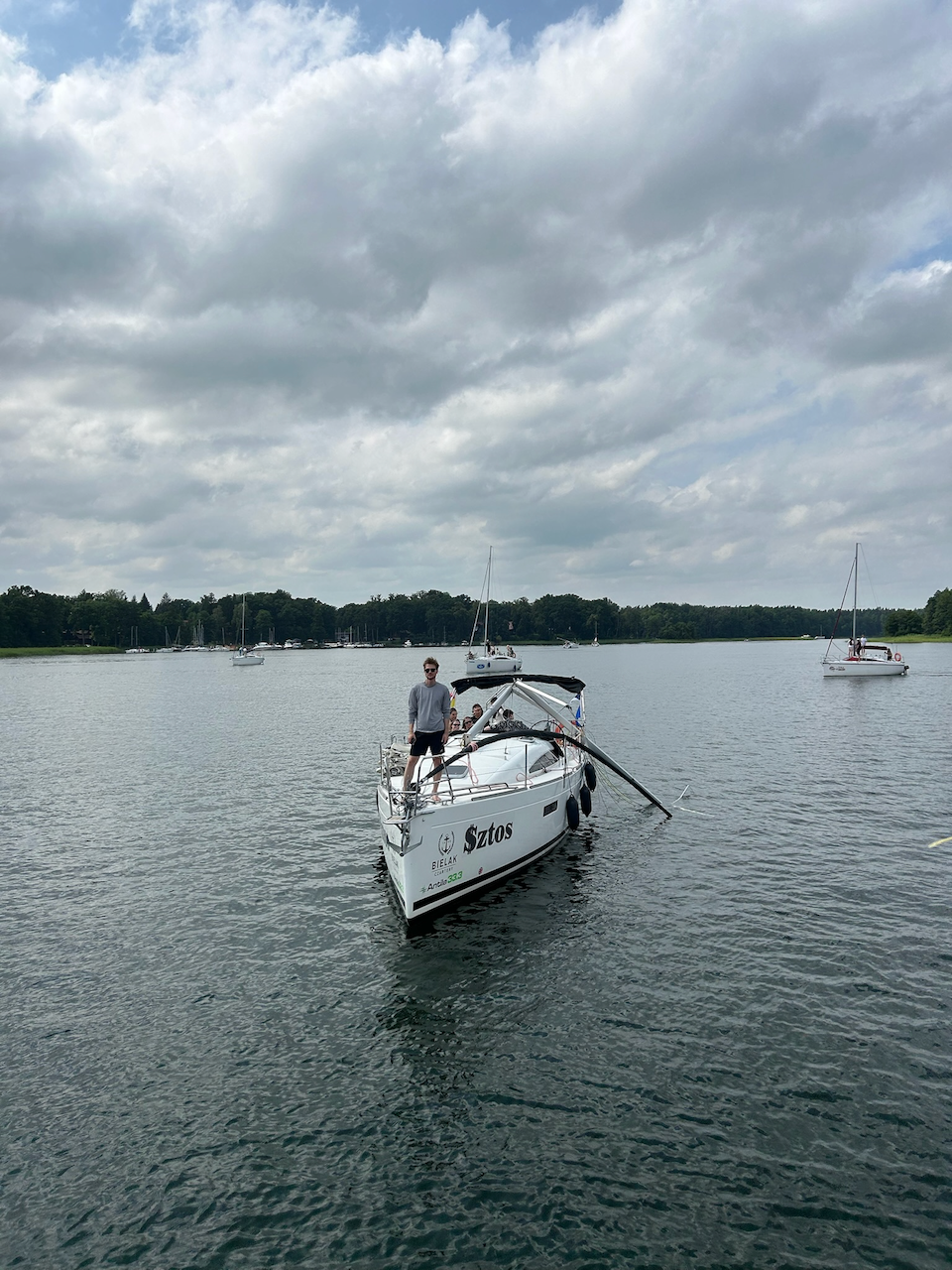 Sztos's broken mast