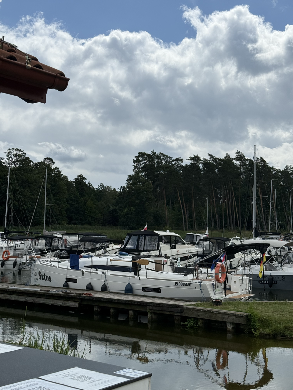 Sztos without a mast